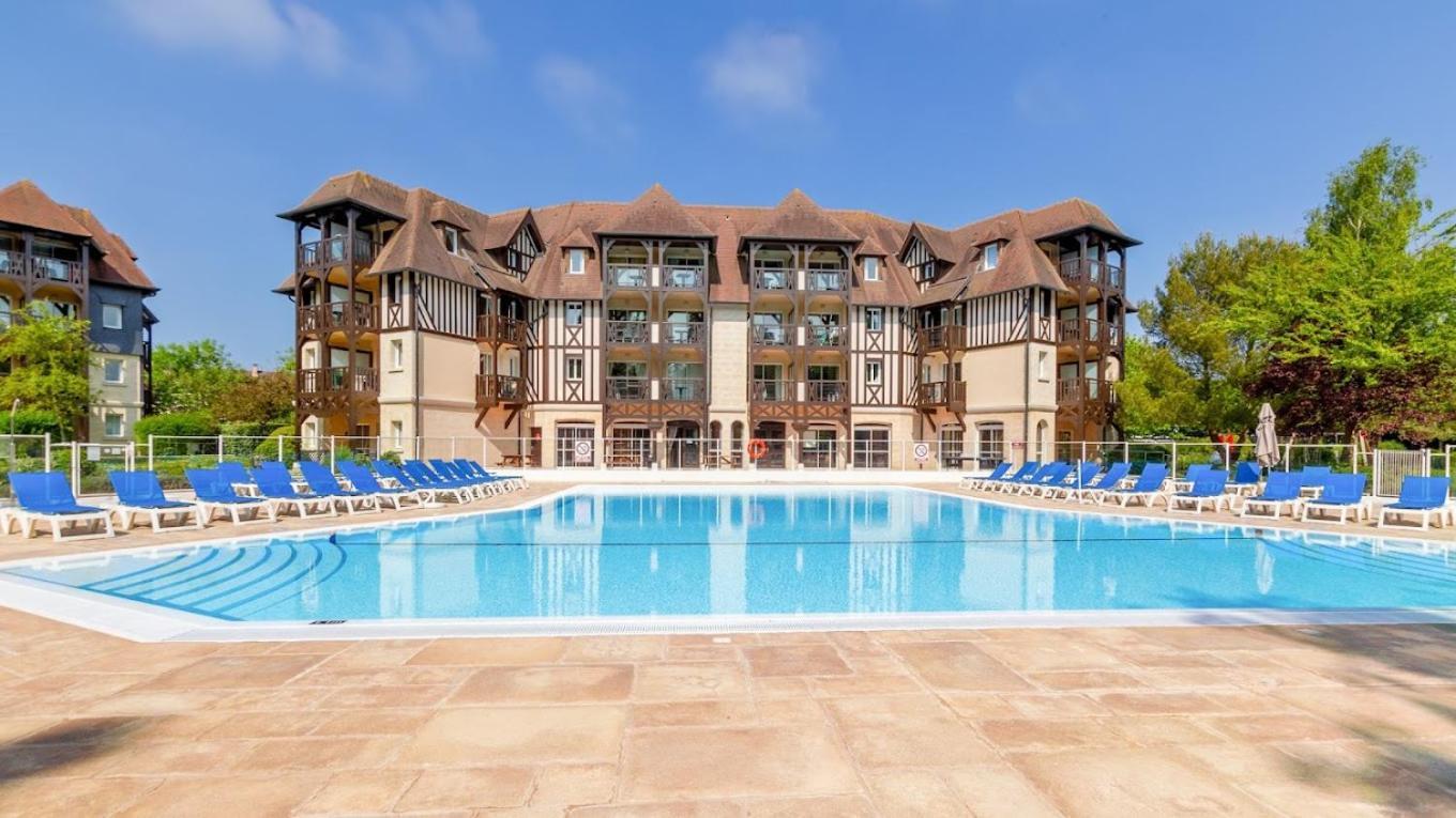 Appart 2 Chambres Piscine Chez Rox - Residence Du Golf Deauville Kültér fotó
